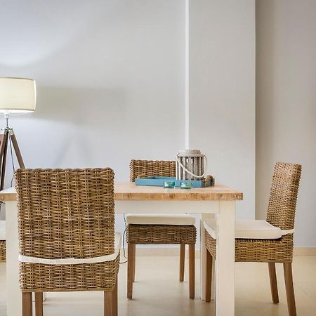 Apartment Lilly, Apartment With Communal Pool, 10 Meters From Sea Sami  Dış mekan fotoğraf