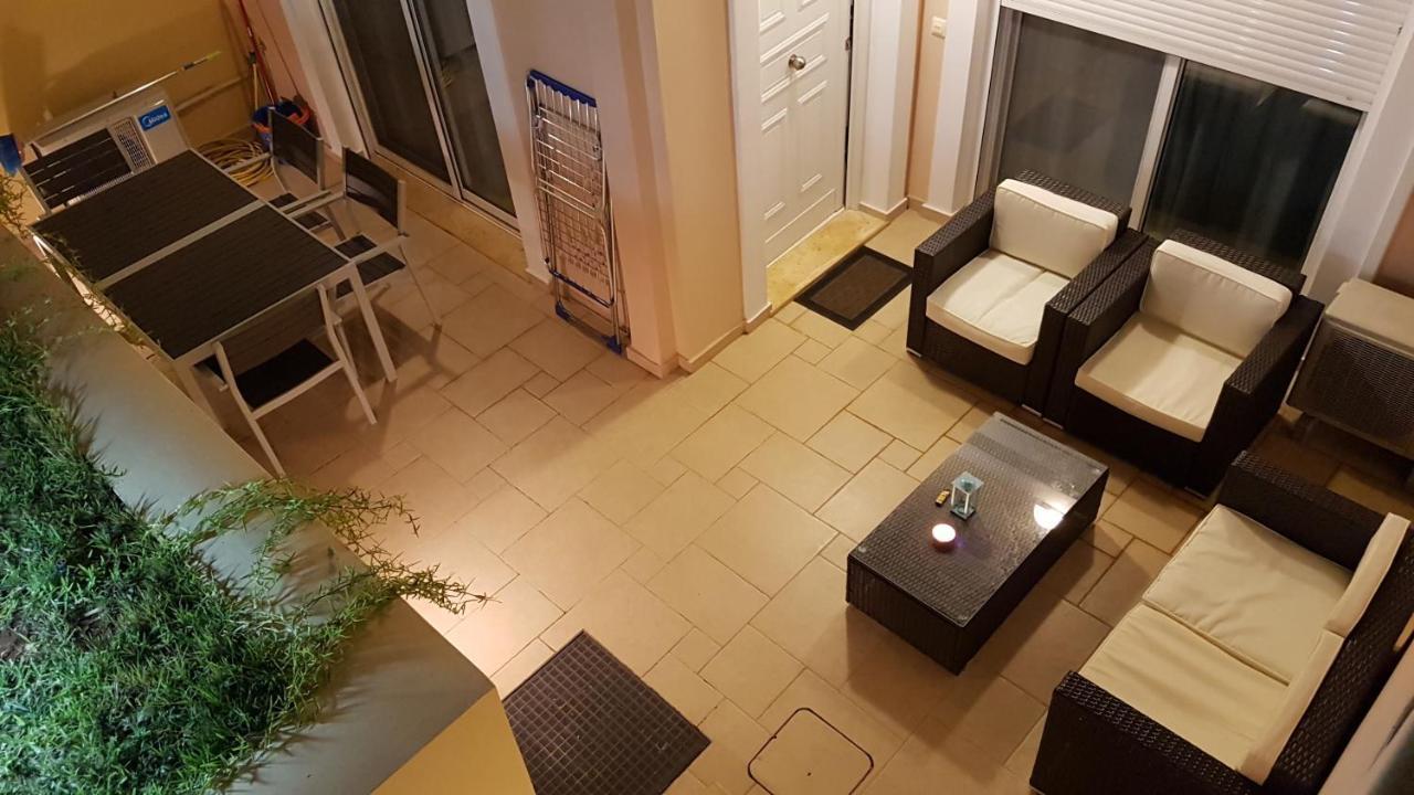 Apartment Lilly, Apartment With Communal Pool, 10 Meters From Sea Sami  Dış mekan fotoğraf