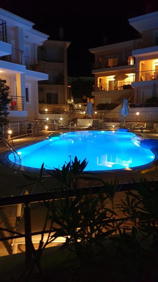 Apartment Lilly, Apartment With Communal Pool, 10 Meters From Sea Sami  Dış mekan fotoğraf