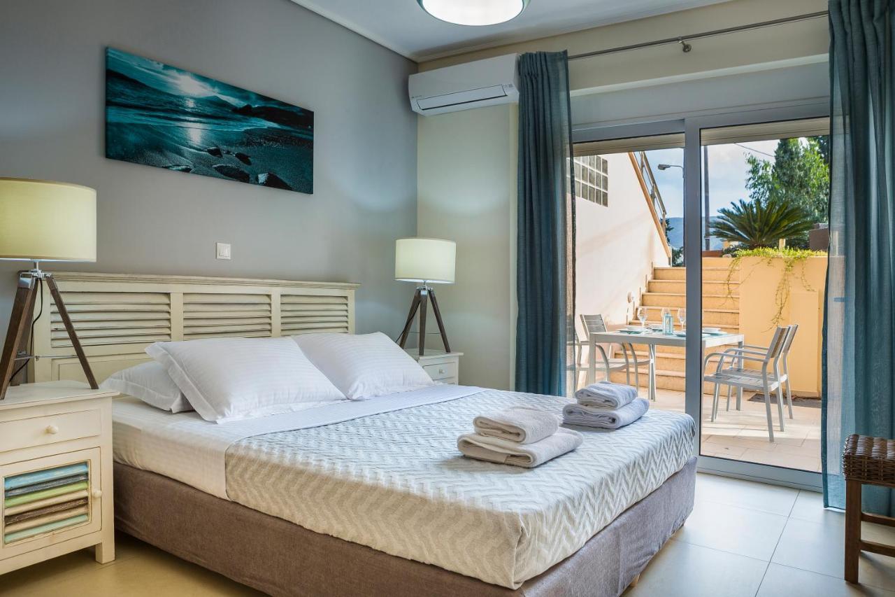 Apartment Lilly, Apartment With Communal Pool, 10 Meters From Sea Sami  Dış mekan fotoğraf